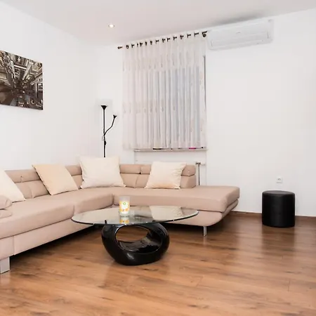 Apartment Sentvid